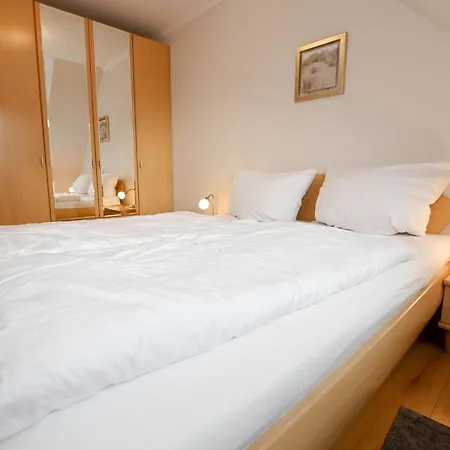 Apartment Mare Comfort 8 *